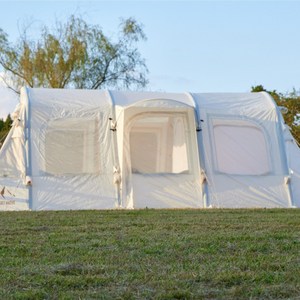 [추석 기간한정 파격할인]스마트무브 리빙쉘 에어텐트 터널형 에어텐트 5~6인용 <리뷰작성시 루프+PU창+이너텐트+그라운드시트 풀세트 증정>, 밀크 아이보리 풀세트” style=”max-width:100%;height:auto;border-radius:8px;” loading=”lazy”></a></div>
<h3><span class=
