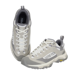 코오롱스포츠 남녀공용 하이킹화 아웃도어 트레킹 일상 스니커즈 기능성 고어텍스 로우 등산화