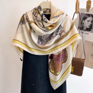 루비앤 천연실크 100% 력셔리 스카프 봄 가을 클래식 말문양 명품 스카프