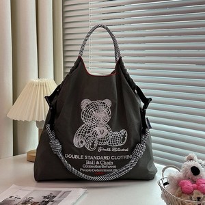 캔버스 에코백 여성용 대용량 자수 가방 일본 귀여운 데일리 쇼핑백 통근용 볼 체인 격자